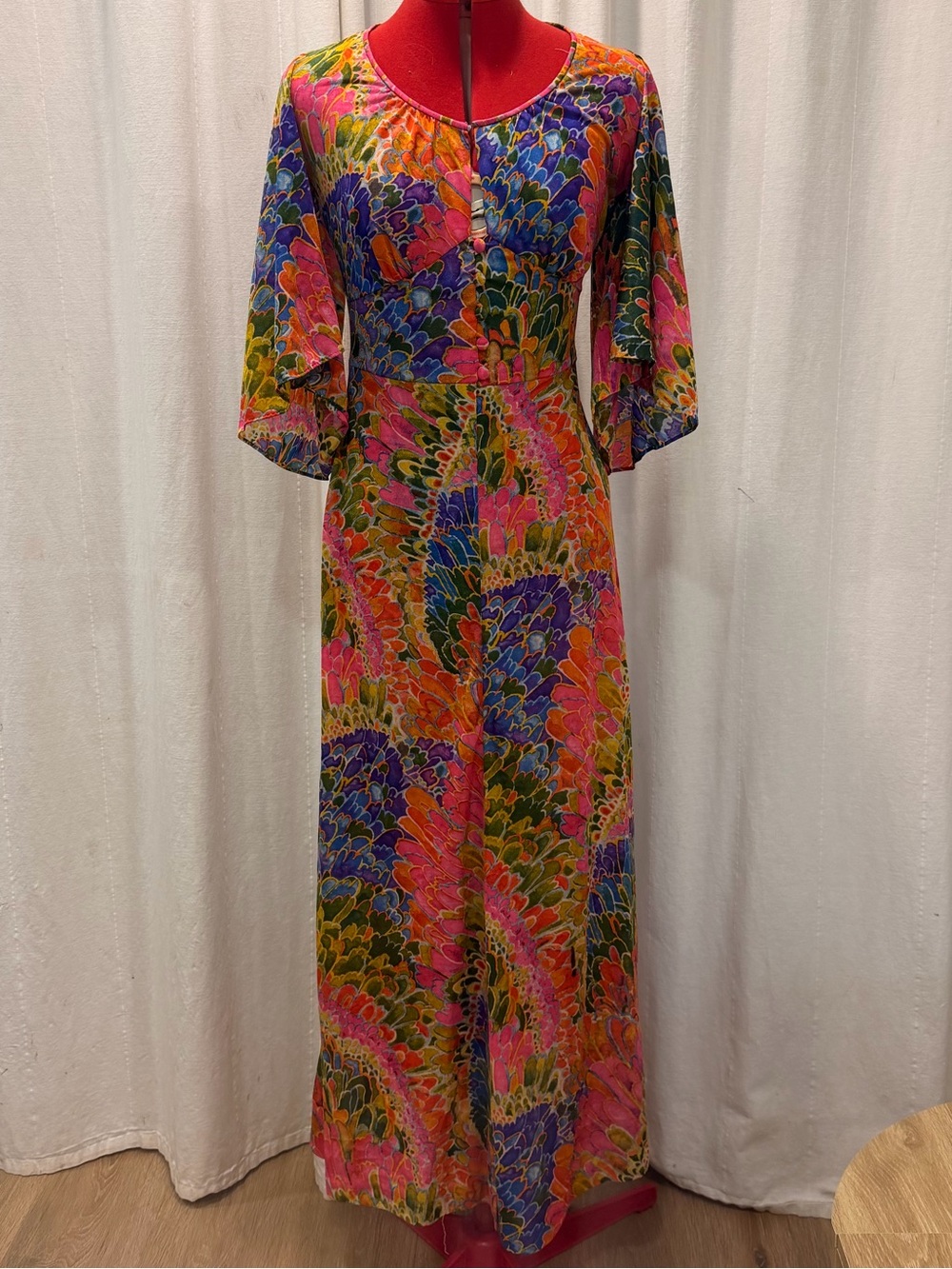 🧡 AMAZING 70’s Style Maxi dress with Keyhole Collar
